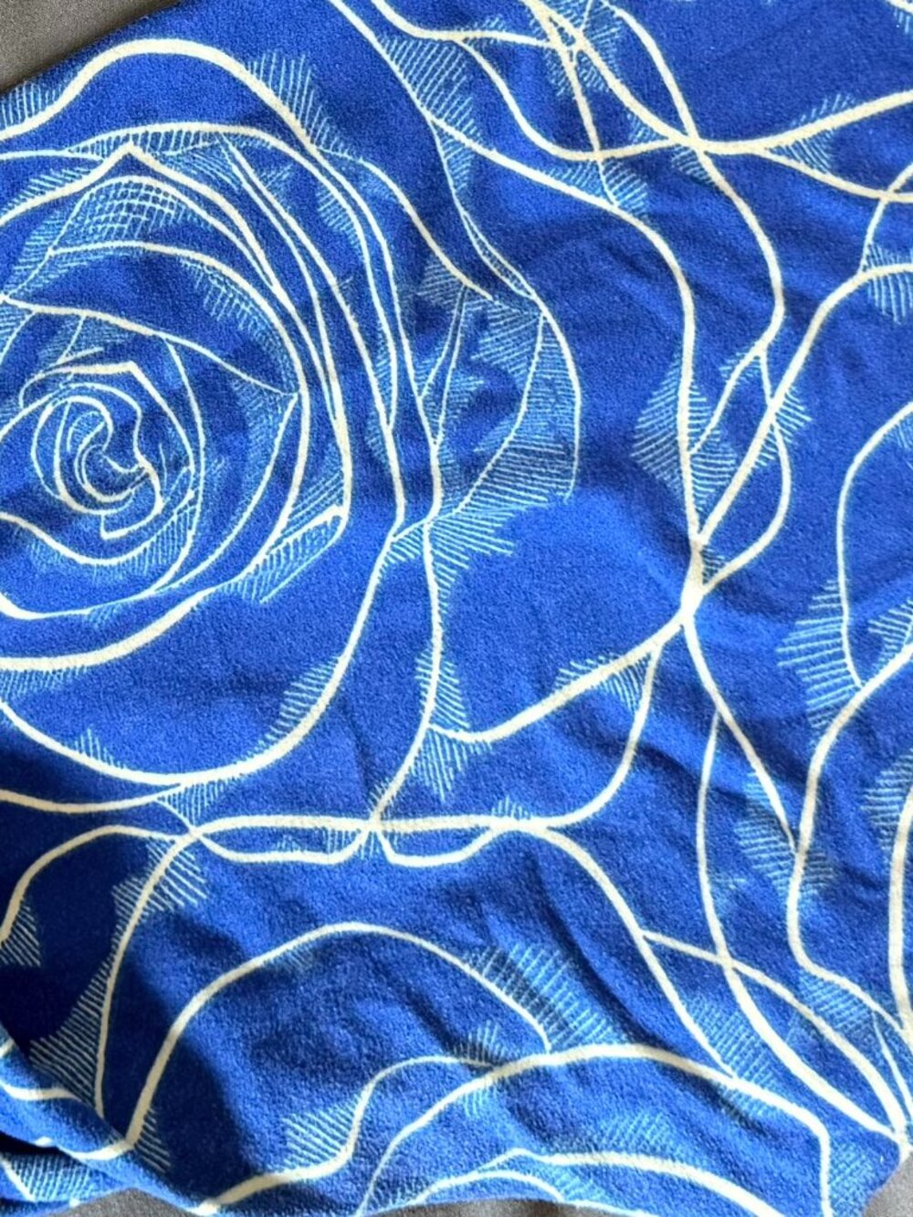 ๐น DISNEY ROSES ๐ - Picture 2 of 2